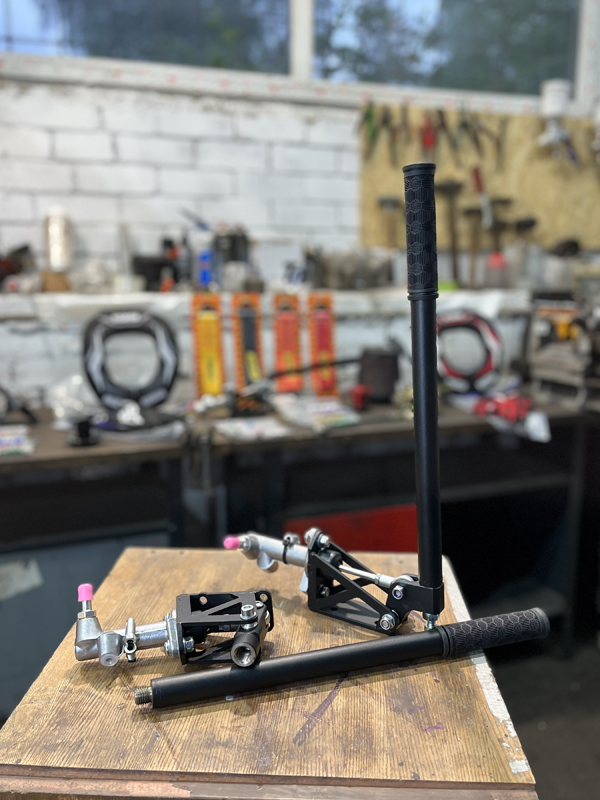 OdesaCNC - reversā rokas bremze (ar noskrūvējamu kātu)